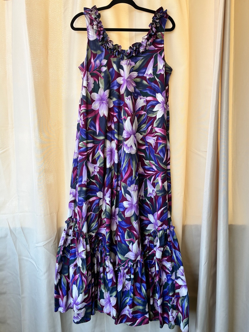 Vintage Hilo Hattie Made in Hawaii Sleeveless Purple Floral Muumuu Maxi Dress M